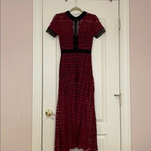 Self Portrait
Short-Sleeve Guipure-Lace Midi Dress